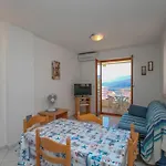 App With Ac, Pets Friendly,389 *