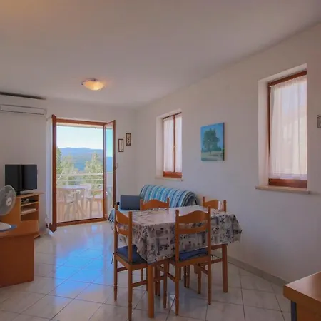 App With Ac, Pets Friendly,389 *