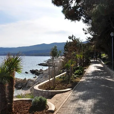 App With Ac, Pets Friendly,389 * Rabac