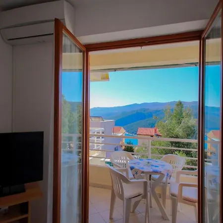 App With Ac, Pets Friendly,389 Rabac