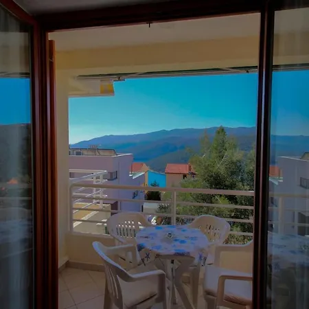 App With Ac, Pets Friendly,389