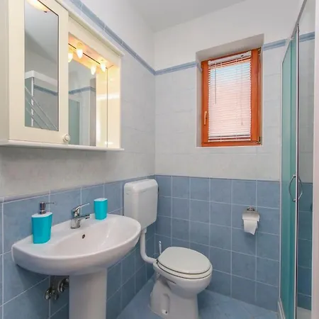 App With Ac, Pets Friendly,389 דירה ראבץ